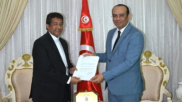 وزير الشؤون الدينية يلتقي سفير دولة الفاتيكان بتونس