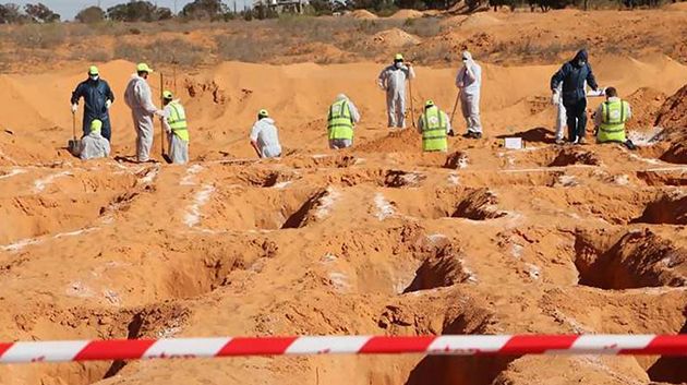 ليبيا: العثور على جثث 65 مهاجرًا على الأقل في مقبرة جماعية