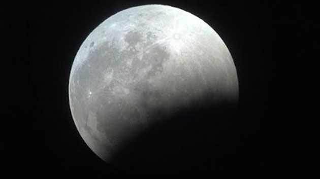 يشمل سماء تونس.. خسوف شبه ظلي للقمر اليوم الإثنين