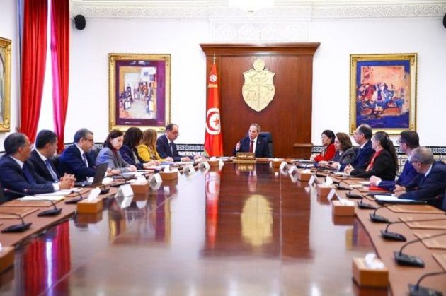 إقرار الترفيع في هامش التفضيل على كل المنتجات ذات المنشأ التونسي على غرار المعدّات السيّارة