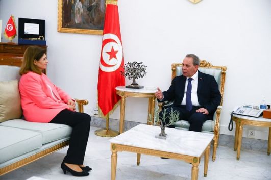 رئيس الحكومة يستقبل وزيرة التربية الجديدة