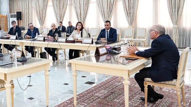 وزارة الخارجية تؤكّد حرصها على تطوير الخدمات القنصلية المسداة للجالية التونسية بالخارج