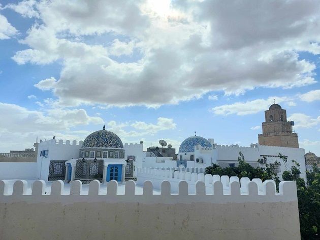 انخفاض طفيف في درجات الحرارة ورياح قوية في أغلب الجهات