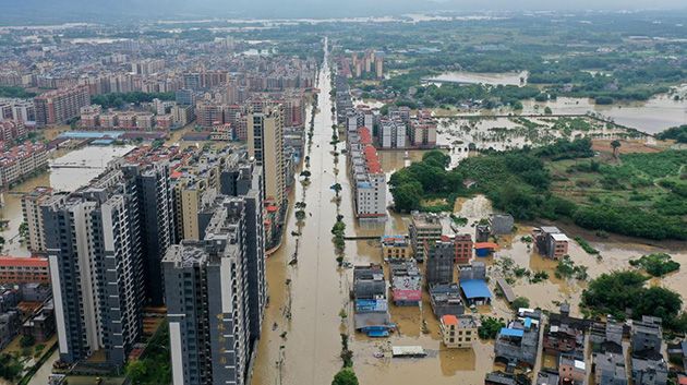 فقدان 11 وإجلاء عشرات الآلاف جرّاء عواصف تضرب الصين