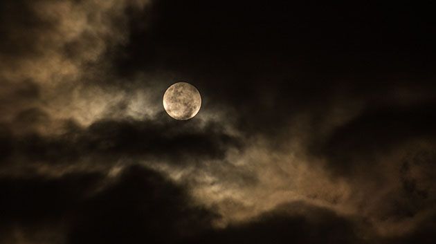 الليلة: ظهور سحب قليلة والحرارة تصل إلى 22 درجة