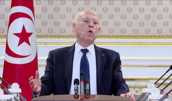 سعيّد: هناك من تحصّل على ملايين الدولارات لتوطين المهاجرين غير النظاميين