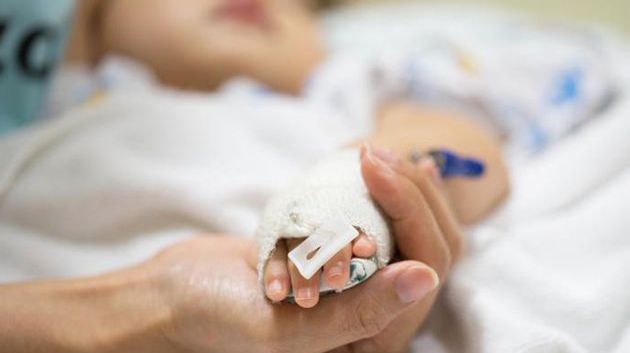 الاعتداء بوحشية على طفليْن: إيداع الأمّ السجن وهذه التهم التي تواجهها