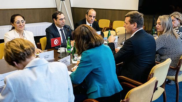 كاتب الدولة لدى وزير الخارجية يترأس اجتماع المشاورات السياسية التونسية التشيكية