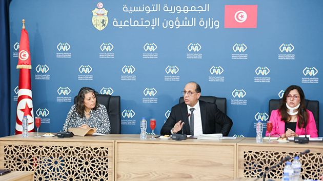 وزير الشؤون الإجتماعية يُتابع تقدّم تنفيذ المشاريع والبرامج الاجتماعية بالجهات