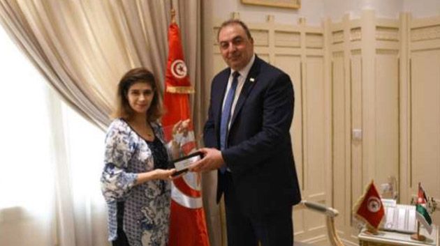 وزيرة التربية والسفير الأردني بتونس يبحثان سبل دعم الشراكة الثنائية