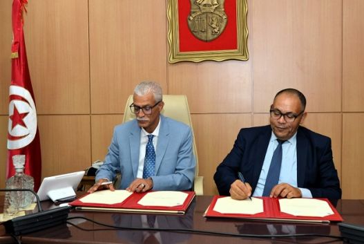 توقيع اتفاقية شراكة بين الوكالة الوطنية للتحكم في الطاقة والشركة الوطنية لاستغلال وتوزيع المياه