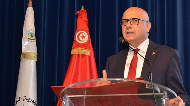 وزير الفلاحة يدعو إلى نشر التكنولوجيا ونتائج البحث في المجال الفلاحي