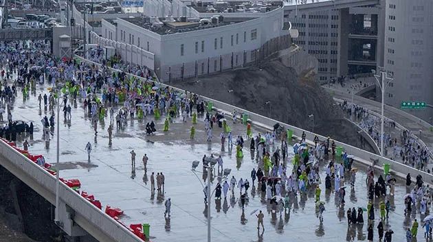 وسط ارتفاع شديد لدرجات الحرارة: هطول أمطار غزيرة على المشاعر المقدسة