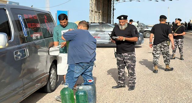 منع نقل الوقود داخل السيارة..الداخلية الليبية تؤكد اعادة فتح معبر راس جدير الاثنين