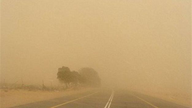 نشرة متابعة.. رياح قوية بالجنوب مع انخفاض مدى الرؤية