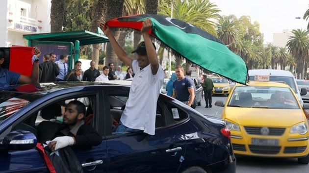 ليبيا: تحديد سقف الأموال المسموح بحملها عند السفر إلى تونس