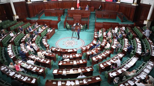 البرلمان يصادق على إتفاقية قرض مجمع بالعملة بين الدولة ومجموعة من البنوك المحلية لتمويل الميزانية
