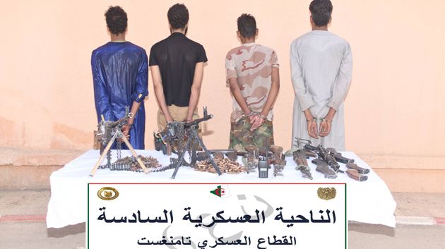 وزارة الدفاع الجزائرية: القبض على 5 إرهابيين وحجز أسلحة