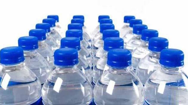استطلاع رأي: 45 % من التونسيين يعتمدون على المياه المعلبة للشرب