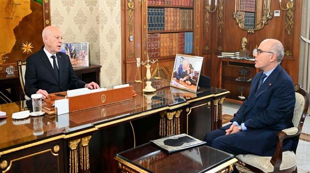 سعيّد: ليس من قبيل الصدفة أن تسعى الدول المتقدّمة علميا إلى استقطاب الكفاءات التونسية