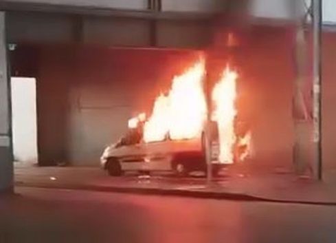 بسبب خلافات سابقة مع صاحبها : إمرأة تضرم النار بسيّارة أجرة بمحطة النقل البرّي بسوسة