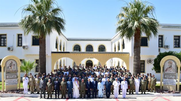 وزير الدفاع يشرف على حفل تخرّج الدورة 46 لمدرسة الأركان