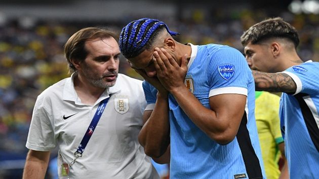 سيغيب لمدة 4 أشهر: برشلونة يكشف طبيعة إصابة لاعبه أراوخو