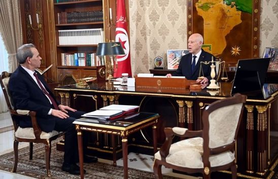 رئيس الجمهورية يستعرض مع رئيس الحكومة نتائج مشاركته في أعمال منتدى الهجرة عبر المتوسط بطرابلس