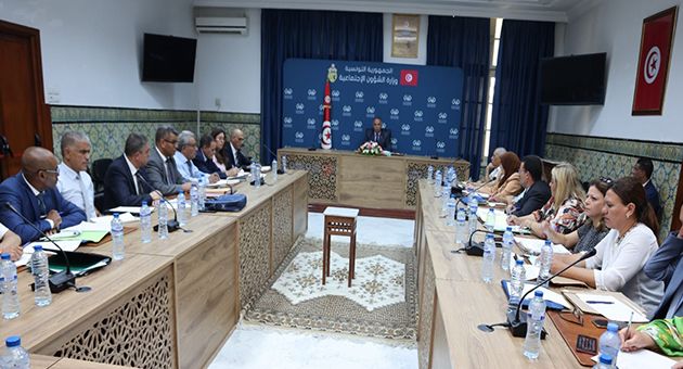 وزير الشؤون الاجتماعية يدعو إلى رصد مختلف الظواهر الاجتماعية ومعالجتها قبل استفحالها