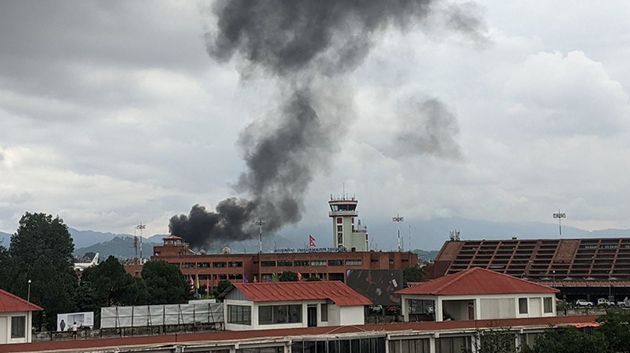 نيبال: مقتل 18 شخصًا بتحطّم طائرة مدنية أثناء الإقلاع