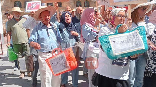 عائلات المساجين السياسيين تحتج 