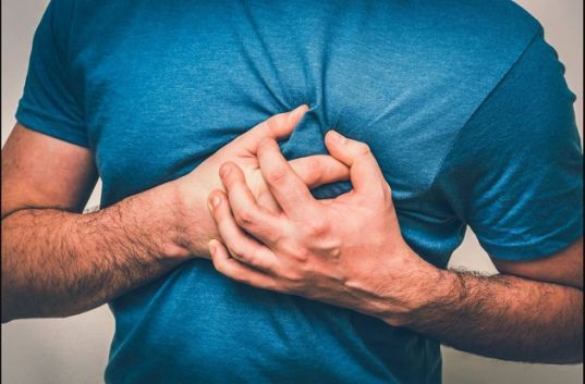 علامات تحذيريّة قد تشير إلى الإصابة بأمراض القلب