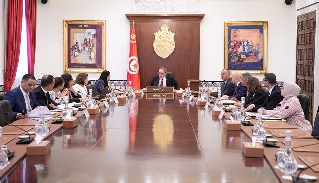 جلسة عمل وزارية تقر خطة عمل مشتركة لاعادة هيكلة الشركة التونسية للسكر