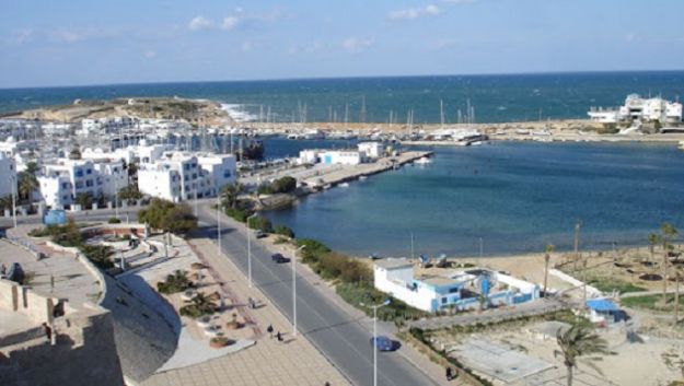 مخالفة ضدّ كل من سيكشف عنه البحث على خلفية تسرب مياه صرف صحي من بالوعات بمارينا المنستير