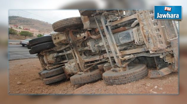 وفاة سائق شاحنة تهريب خلال محاولة فرار من دورية عسكرية