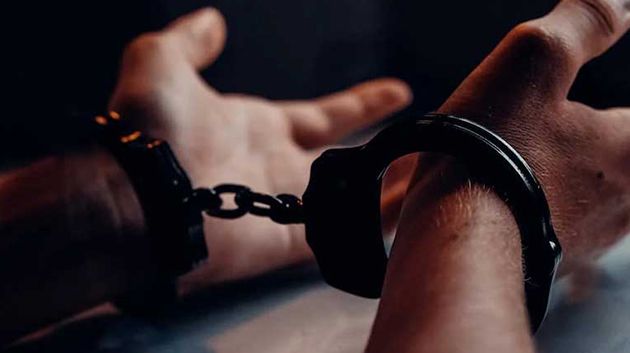 حي الرياض: الاحتفاظ بمنحرف خطير محلّ 12 منشور تفتيش