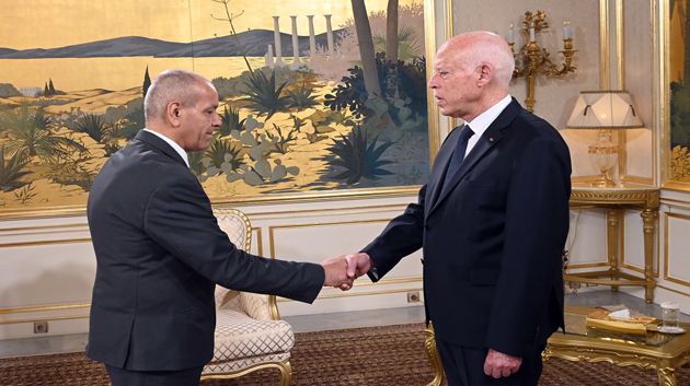 رئيس الجمهورية لوزير البيئة الجديد: 'أشكرك لأنّك قطعت آلاف الكيلمومترات.. نحن في حاجة إلى تطهير البلاد بكُلّ المعاني' (فيديو)