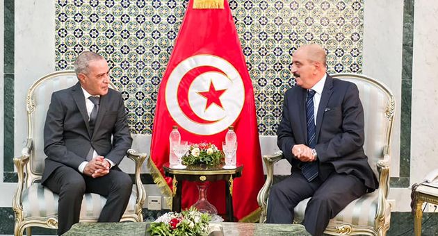 فحوى لقاء وزير الخارجية بالسفير الجزائري