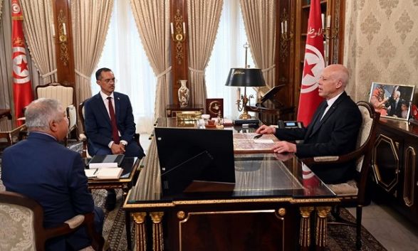 فحوى لقاء رئيس الجمهورية مع وزير الفلاحة وكاتب الدولة المكلف بالمياه