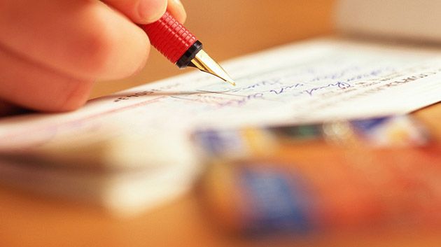 وزيرة العدل تصدر منشورًا حول تطبيق القانون الجديد للشيك دون رصيد