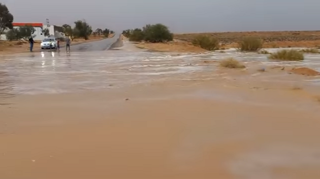 الحماية المدنية تدعو مستعملي الطريق الرابطة بين ذهيبة ورمادة إلى الحذر (فيديو)