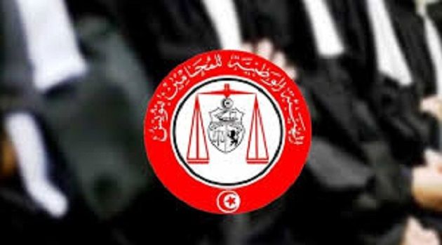محامو تونس يحملون الشارة الحمراء بداية من الغد