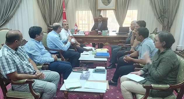 والي سوسة يتابع مع الشركة المشرفة مدى تقدم انجاز مشروع محطة تحلية مياه البحر