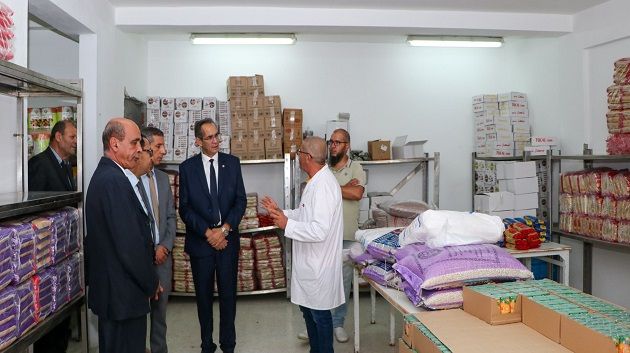 وزير التعليم العالي يؤدّي زيارة إلى مؤسسات الخدمات الجامعية ببنزرت