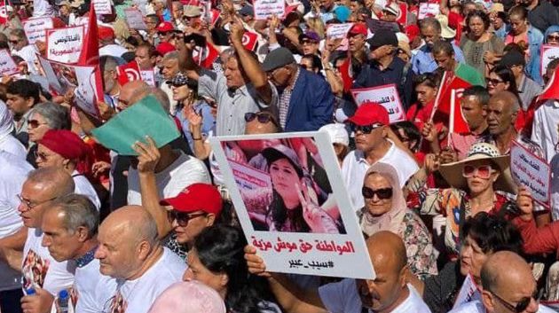 الحزب الدستوري يجدّد تشبّثه بحقه في تنظيم التحركات السلمية