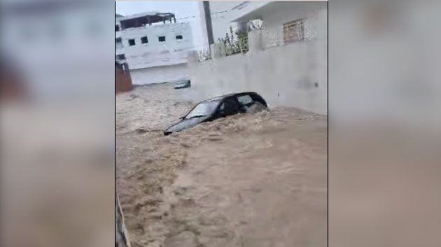 سوسة: مياه الأمطار تُغرق الشوارع والأنهج.. و أضرار مادية (فيديو)