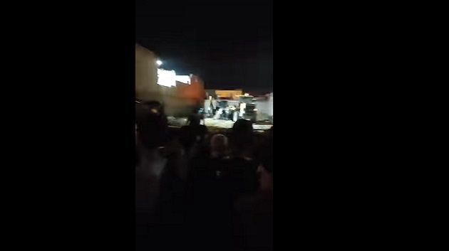إثر إنهيار حفرة كانوا بصدد حفرها : تواصل البحث عن أشخاص رُدموا تحت التراب في قربة