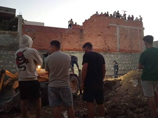رُدِمَا اثر انهيار حفرة بقربة: انتشال جثة و انقاذ شخص اخر