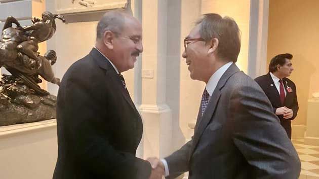 وزير الخارجية يلتقي نظيره الكوري
