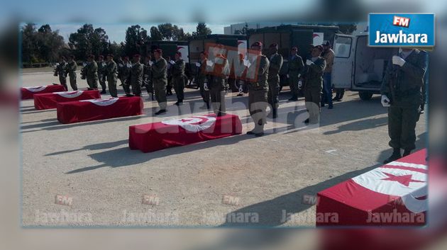 وزير الدفاع يشرف على تأبين شهداء الجيش الوطني في ثكنة القيروان
